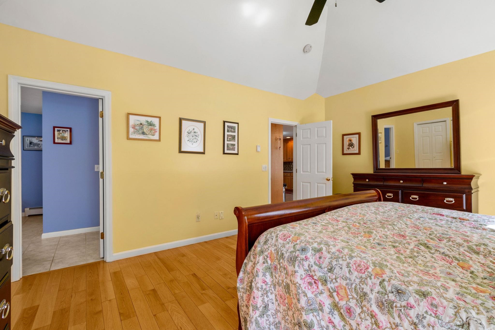 21 Penacook Road Sandown, NH 03873 - Photo 27 of 50