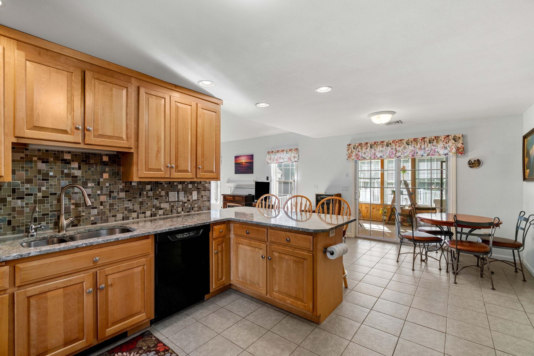 21 Penacook Road Sandown, NH 03873 - Photo 6 of 50