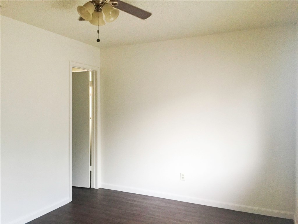 2014 Alex Avenue, Unit B Austin, TX 78728 - Photo 10 of 18 Primary Bedroom