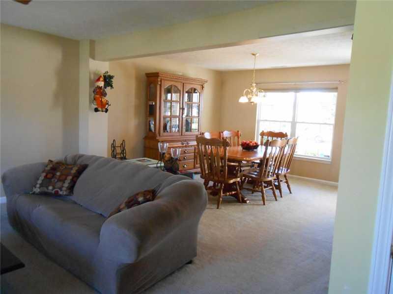 919 Needle Ridge Lane Brownsburg, IN 46112 - Photo 3 of 19