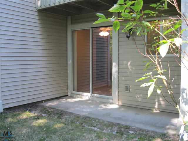 1516 Porter Circle Rochester, MI 48307 - Photo 13 of 16 31123663-12.JPG