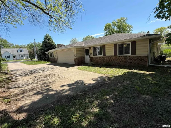 $210,000 | 3401 North Peoria Avenue, Peoria, IL 61603