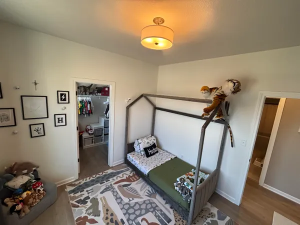 $519,900 | 615 Lambert Drive, Slinger, WI 53086