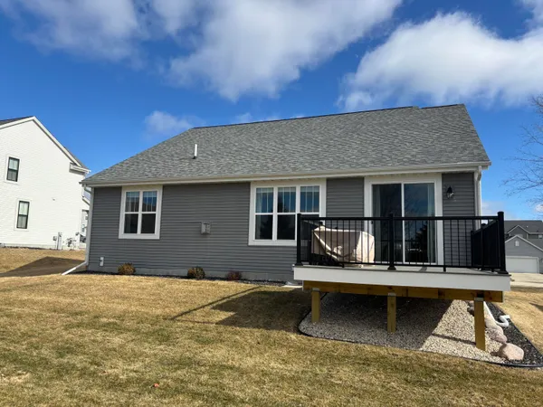 $519,900 | 615 Lambert Drive, Slinger, WI 53086