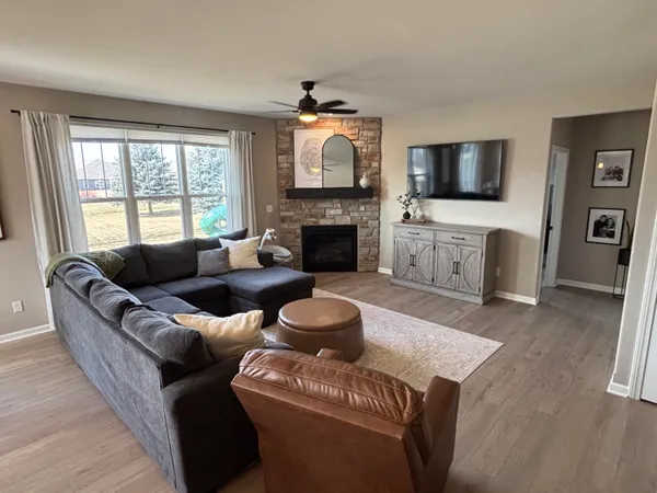 $519,900 | 615 Lambert Drive, Slinger, WI 53086