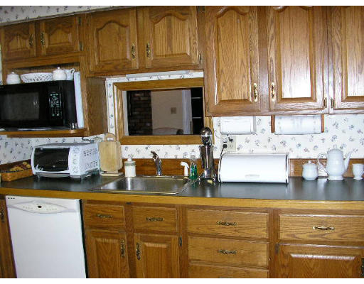 75 Richard Road Holliston, MA 01746 - Photo 3 of 14 Gallery Image 3
