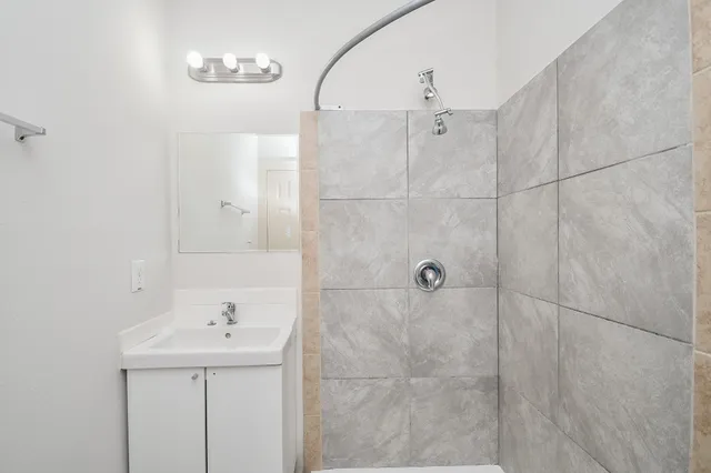 $1,525 | 4108 McKinney Street, Houston, TX 77023