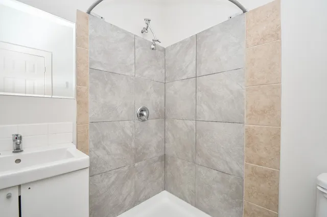 $1,525 | 4108 McKinney Street, Houston, TX 77023