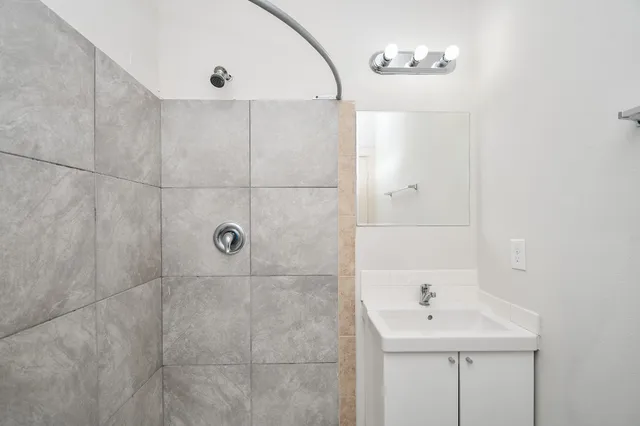 $1,525 | 4108 McKinney Street, Houston, TX 77023