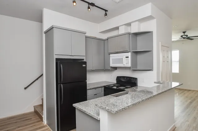 $1,525 | 4108 McKinney Street, Houston, TX 77023