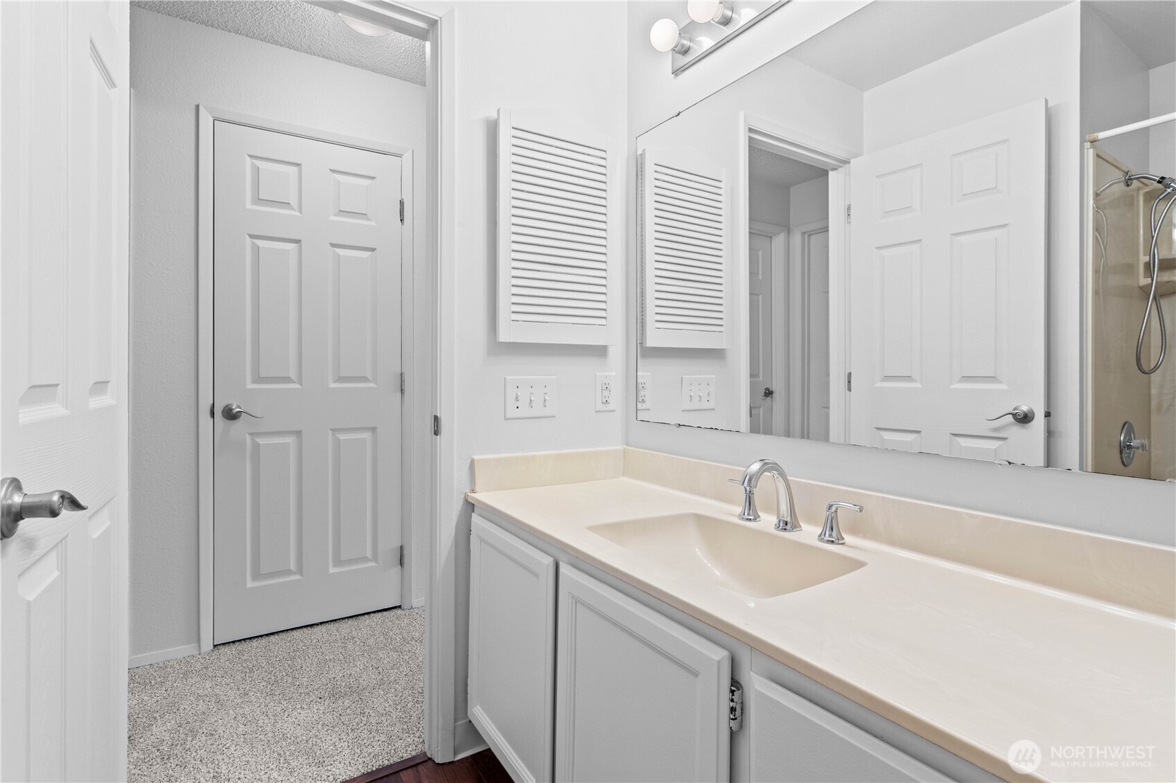 1832 South 330th Street, Unit D Federal Way, WA 98003 - Photo 14 of 21
