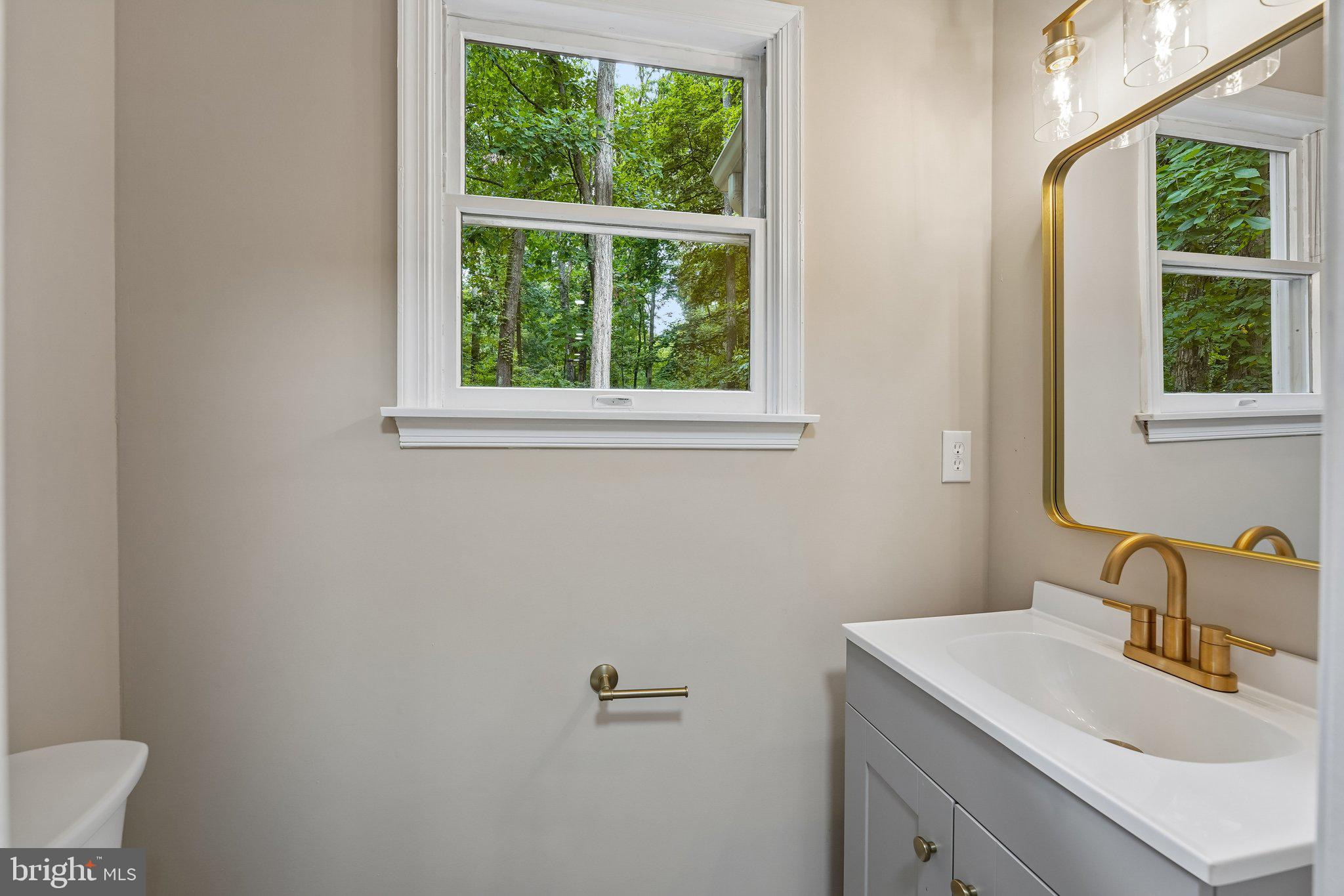 4490 York Road Doylestown, PA 18902 - Photo 20 of 51 Powder room