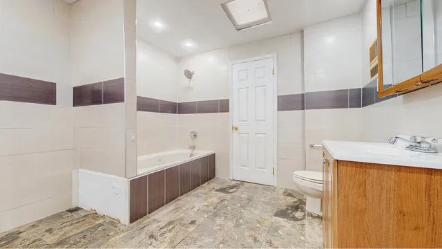 $2,500,000 | 220 Lincoln Road | Prospect Lefferts Gardens