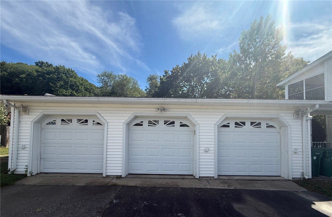 93 Manila Avenue Woonsocket, RI 02895 - Photo 4 of 35