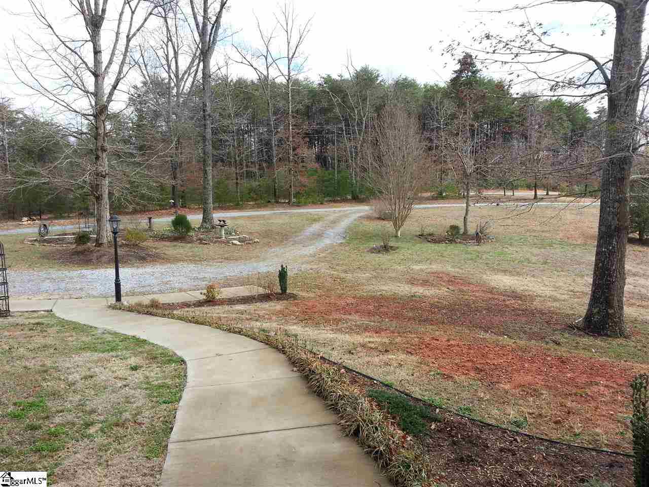 771 Burnt Chimney Road Campobello, SC 29322 - Photo 4 of 36