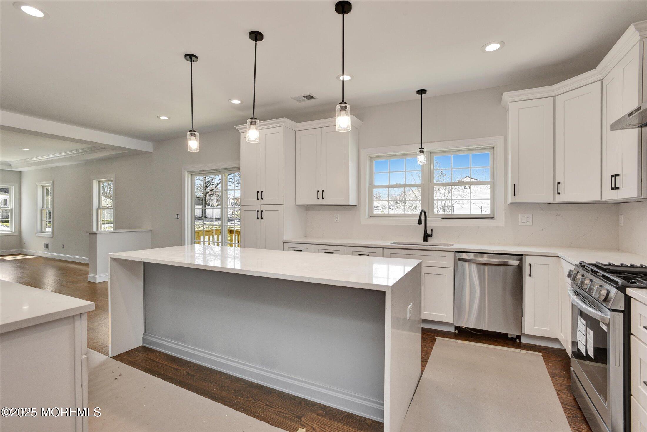 97 D Aberdeen Road Matawan, NJ 07747 - Photo 5 of 35 Eat in Kitchen