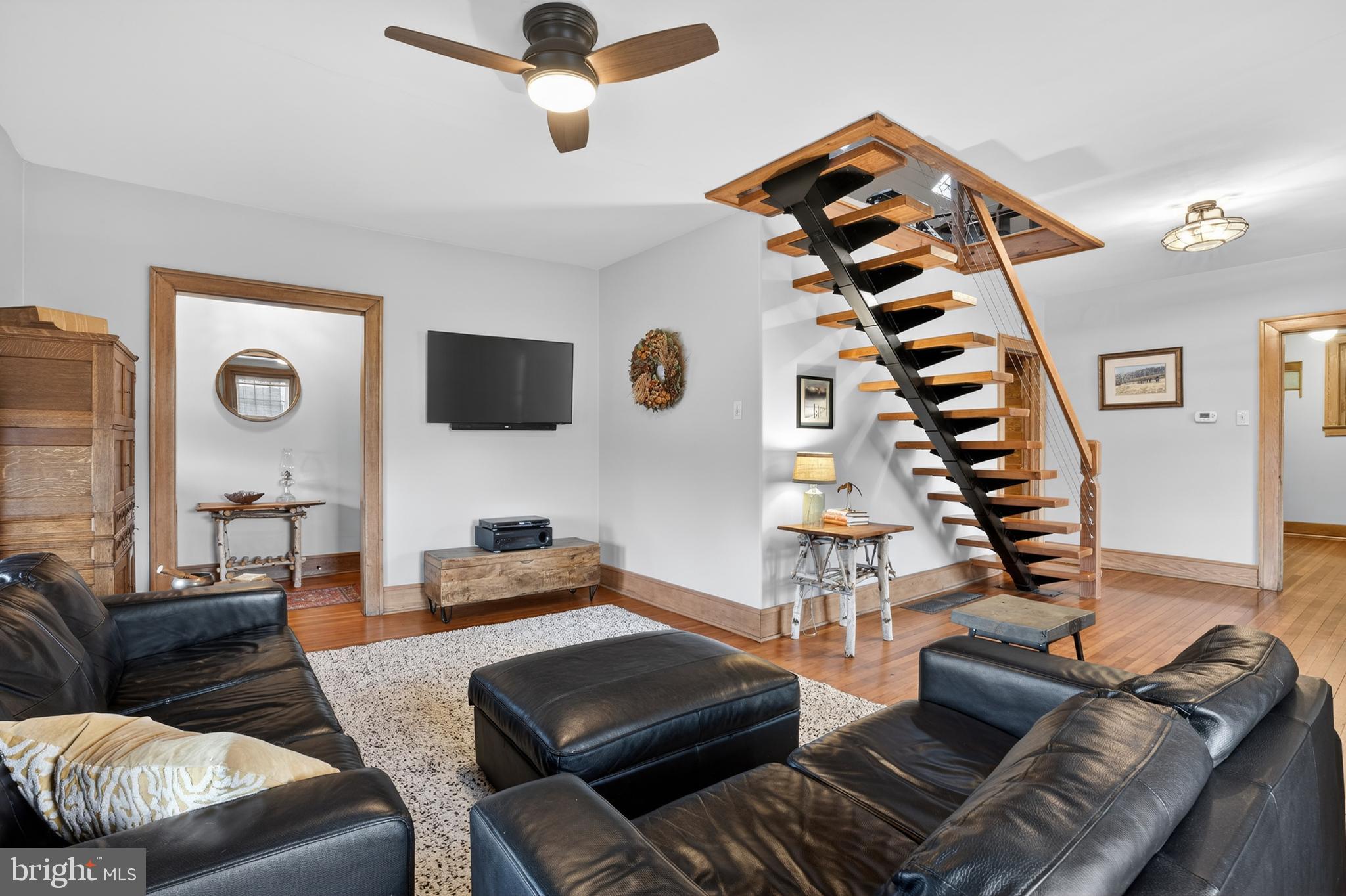 623 Sugars Bridge Road West Chester, PA 19380 - Photo 2 of 29 Living / Dining Rooms