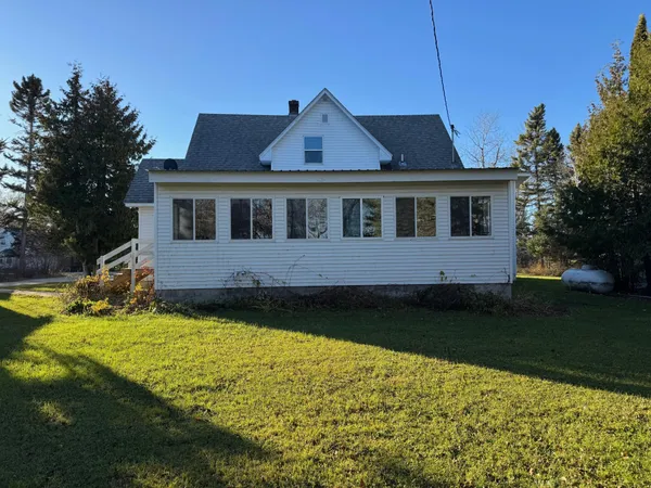 $179,900 | 270 Zippel Avenue, Williams, MN 56686