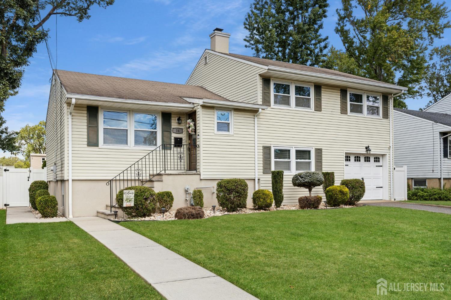 16 Neptune Place Colonia, NJ 07067 - Photo 2 of 34