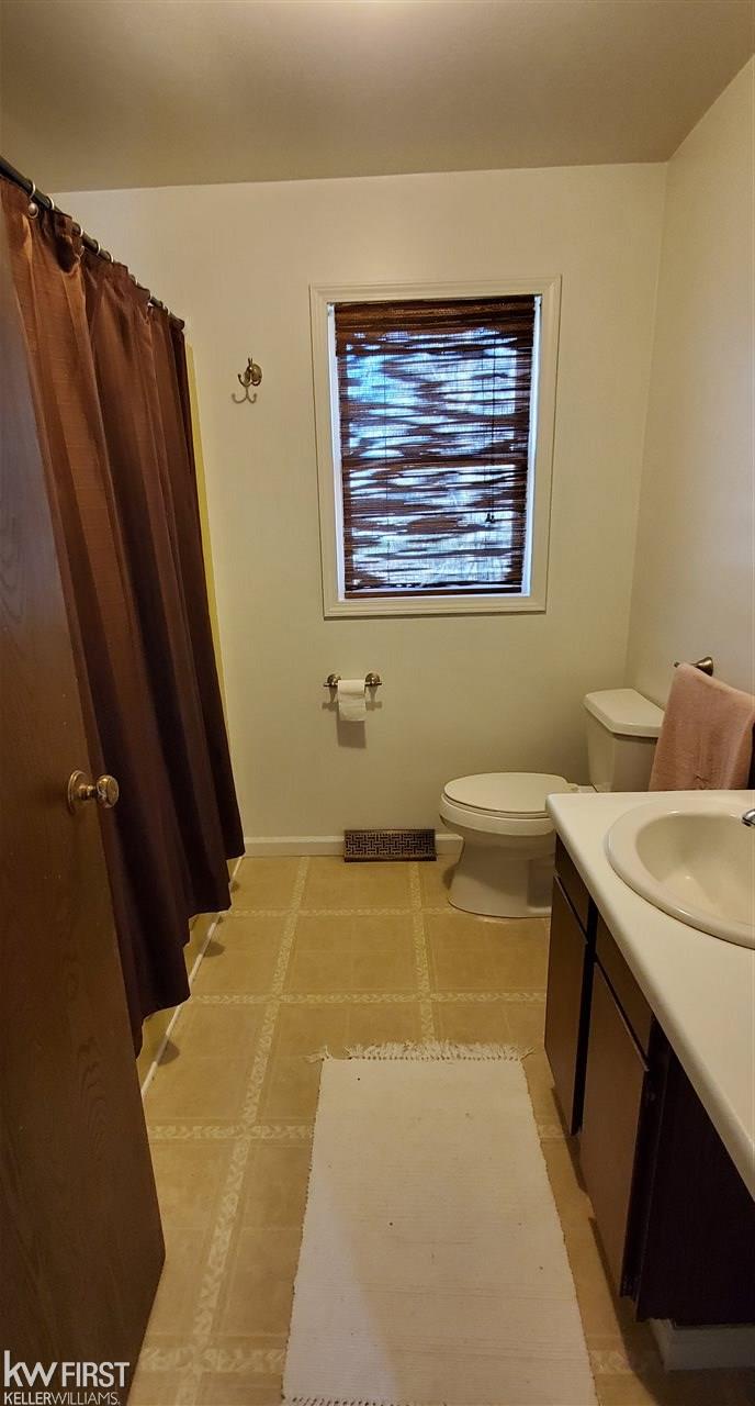 8205 O'Connell Road Fenton, MI 48430 - Photo 9 of 28
