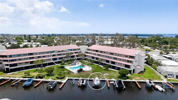 $2,500 | 9604 Cortez Road West, Unit 213, Bradenton, FL 34210