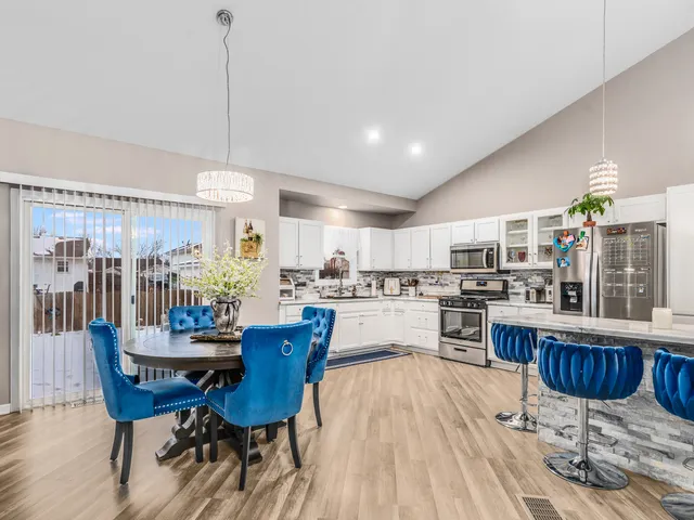 $399,900 | 1811 Cumberland Drive, Plainfield, IL 60586