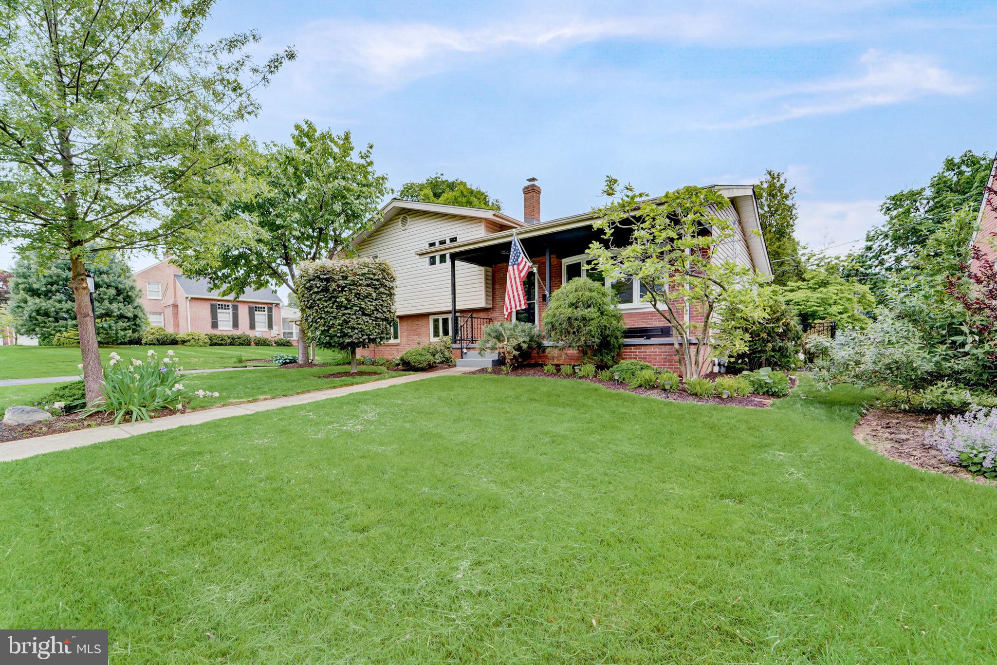 302 Fairview Avenue Frederick, MD 21701 - Photo 6 of 64