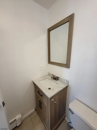 $1,800 | 111 Pine Street, Elizabeth Port, NJ 07206