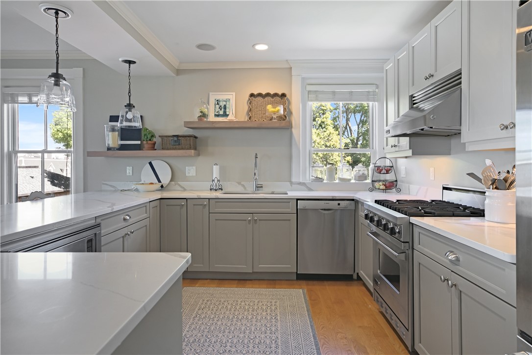 423 Hope Street, Unit D Bristol, RI 02809 - Photo 4 of 49