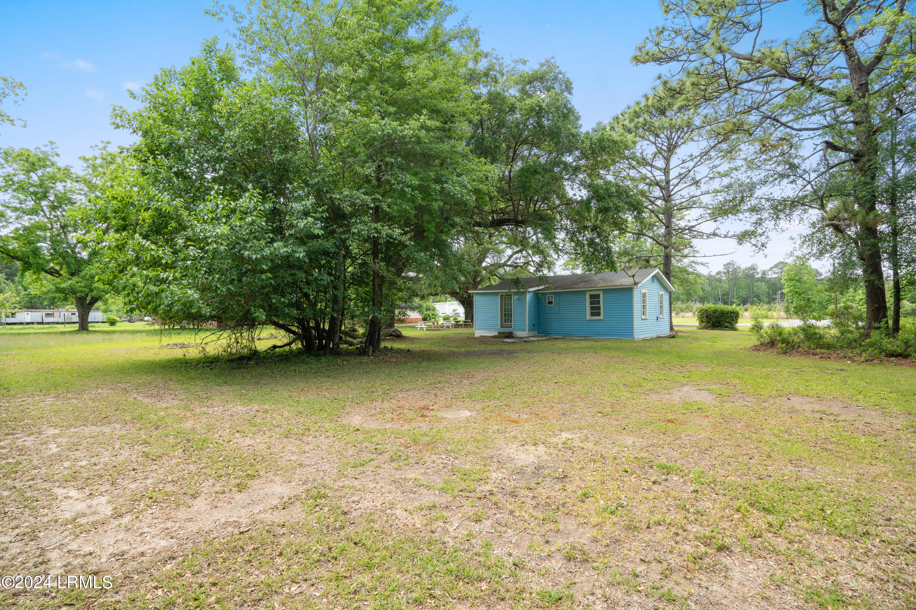 234 Bees Creek Road Ridgeland, SC 29936 - Photo 5 of 19 234 Bees Creek-9