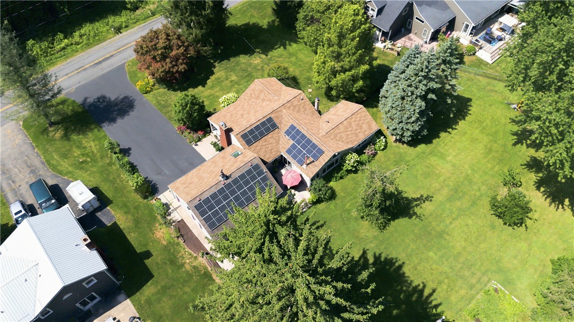 598 Van Alstyne Road Webster, NY 14580 - Photo 6 of 35 Gallery Image 6