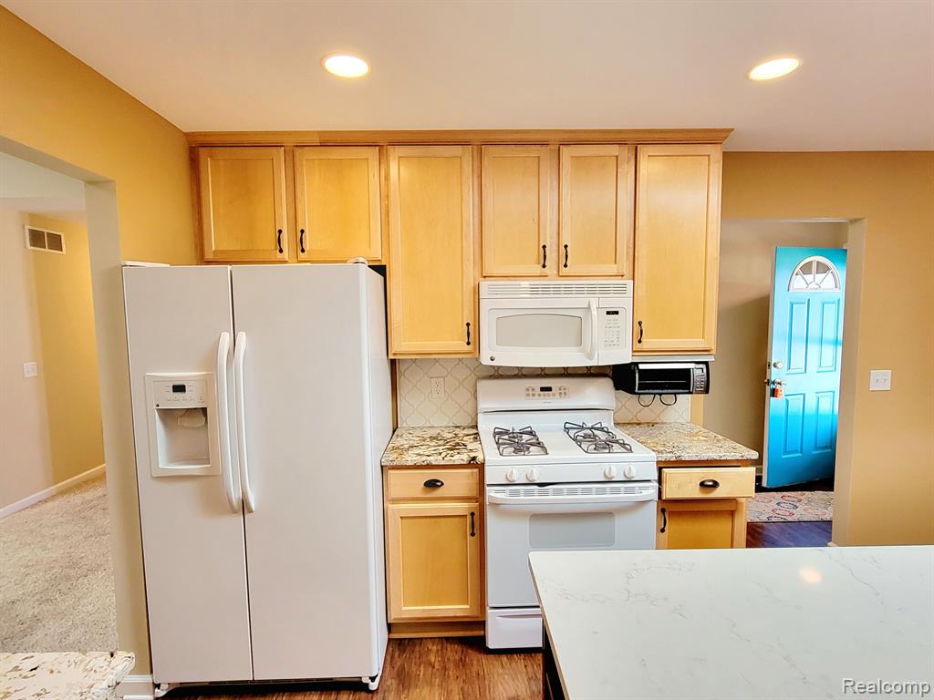 811 Nelson's Ridge Drive Howell, MI 48843 - Photo 11 of 33