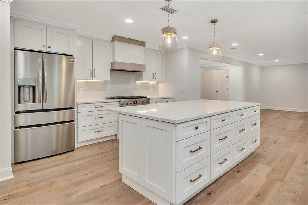 217 Five Pounds Road St. Simons Island, GA 31522 - Photo 3 of 41