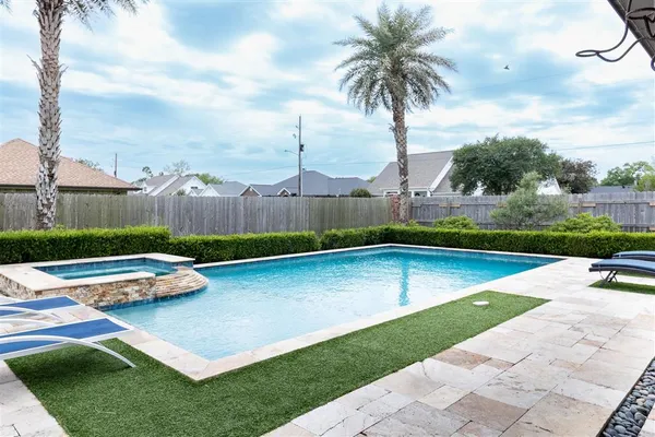 $599,000 | 2513 Cassie Lane, Lake Charles, LA 70605