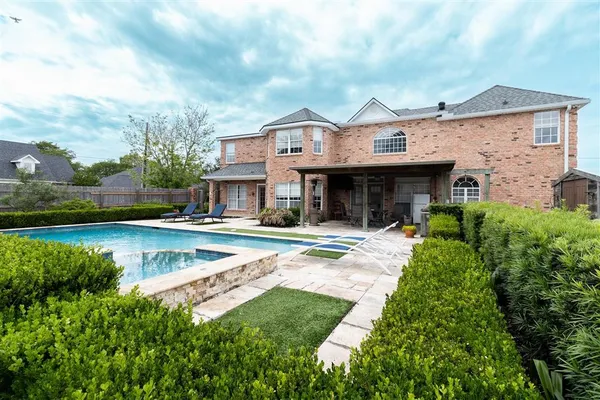 $599,000 | 2513 Cassie Lane, Lake Charles, LA 70605