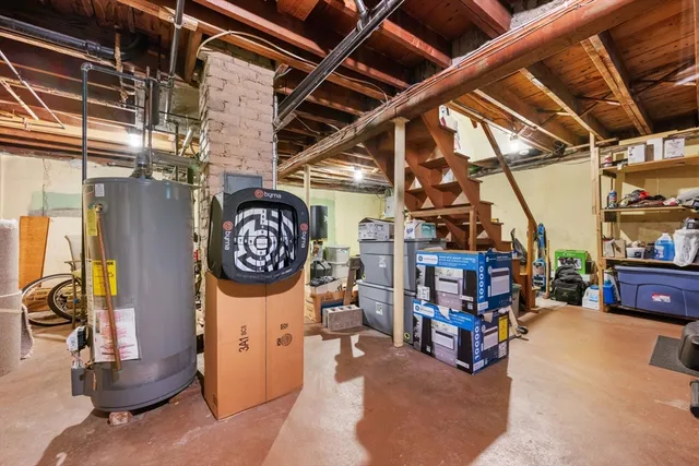 a view of a storage & utility room