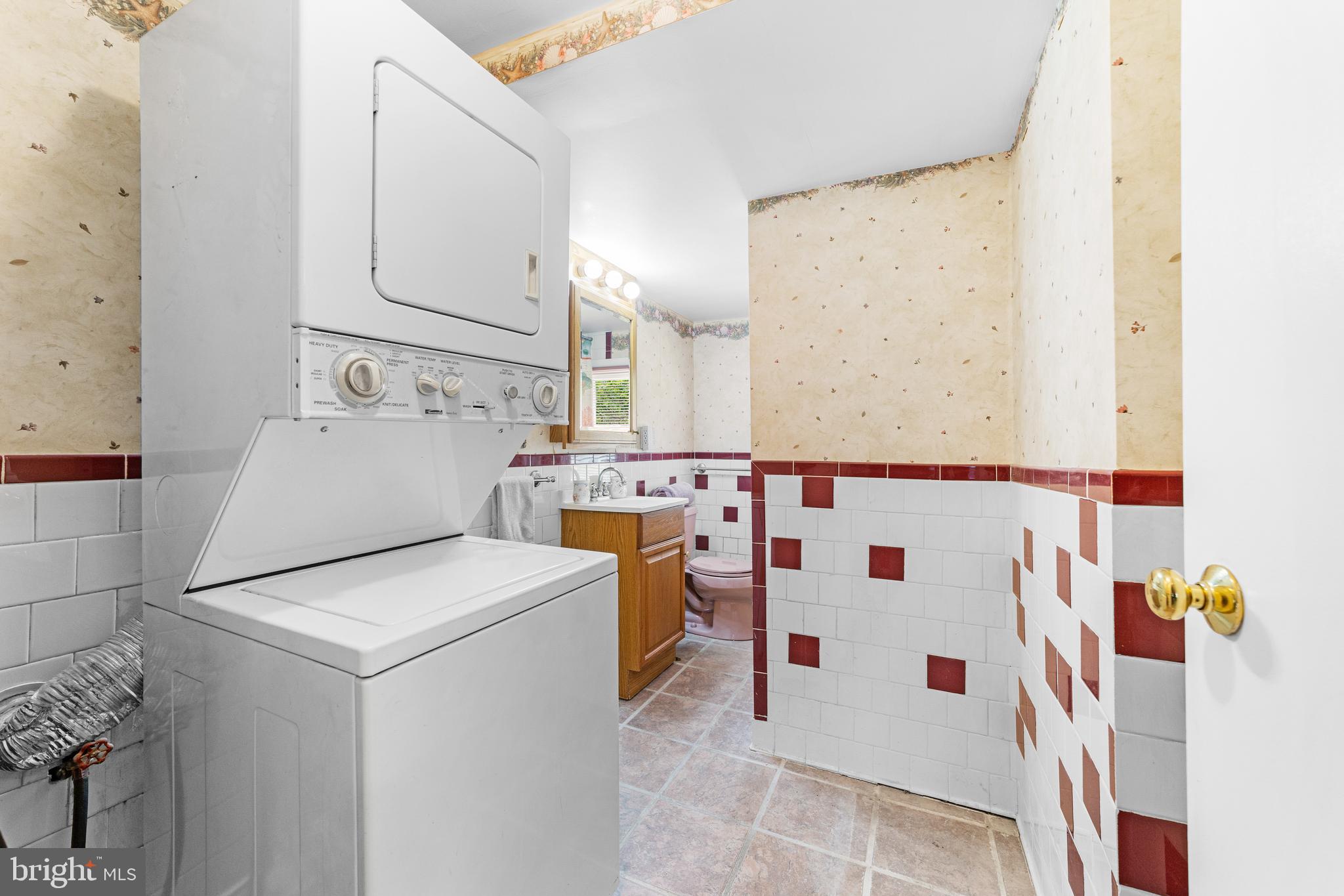 3 Snydertown Road Hopewell, NJ 08525 - Photo 11 of 25 a utility room with dryer and washer