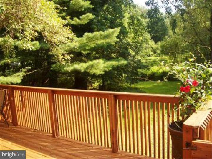 12 Scenic Road Springfield, PA 19064 - Photo 3 of 13