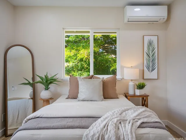 $2,500,000 | 1091 Alahaki Street, Kailua, HI 96734