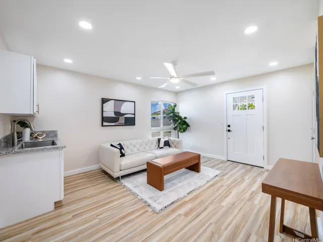 $2,500,000 | 1091 Alahaki Street, Kailua, HI 96734