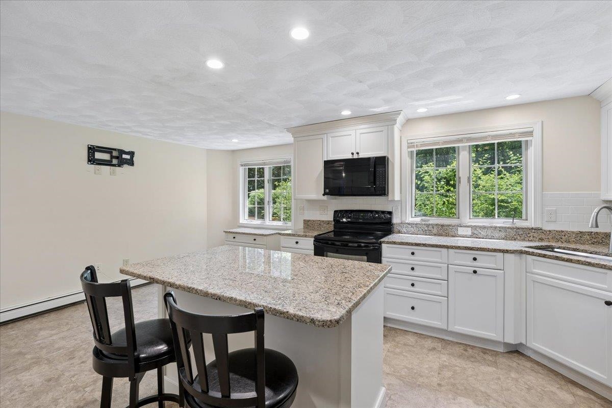 28 Brick Mill Road Bedford, NH 03110 - Photo 15 of 52