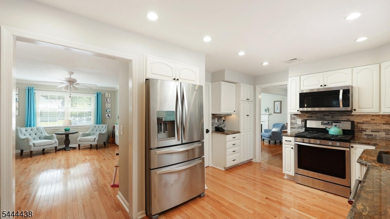 2263 Hill Road Scotch Plains, NJ 07076 - Photo 16 of 50