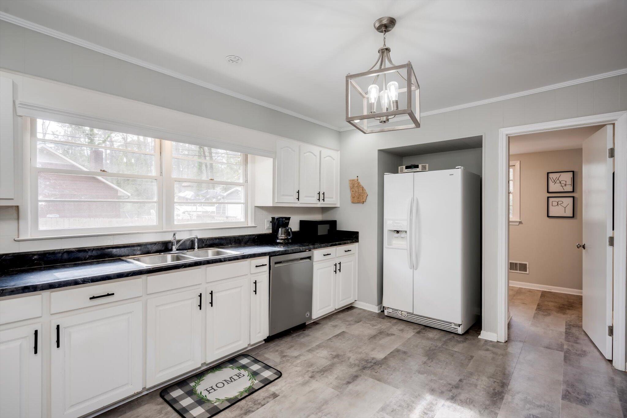 633 Hemlock Drive Thomson, GA 30824 - Photo 9 of 33 10-010-