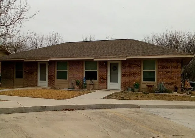 $612 | 111 Northwest Main Street, Junction, TX 76849