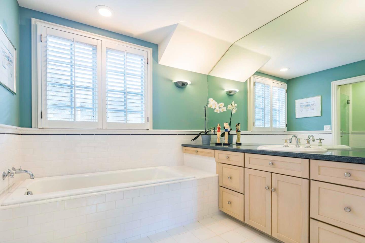 11491 Old Ranch Road Los Altos Hills, CA 94024 - Photo 37 of 52