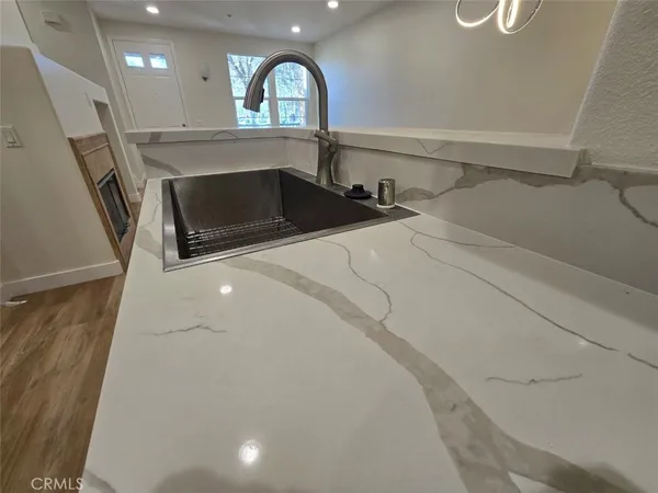 $3,850 | 48 Vermillion, Irvine, CA 92603