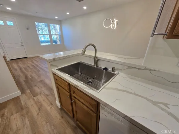 $3,850 | 48 Vermillion, Irvine, CA 92603