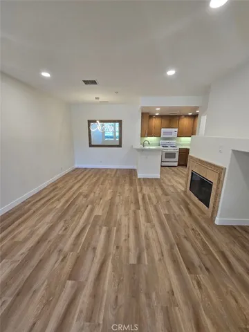 $3,995 | 48 Vermillion, Irvine, CA 92603