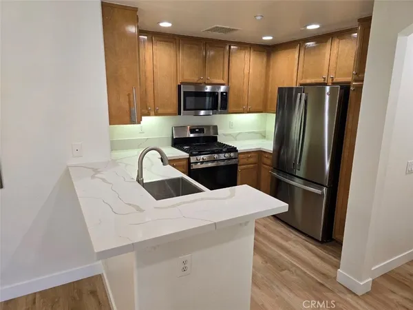 $3,850 | 48 Vermillion, Irvine, CA 92603