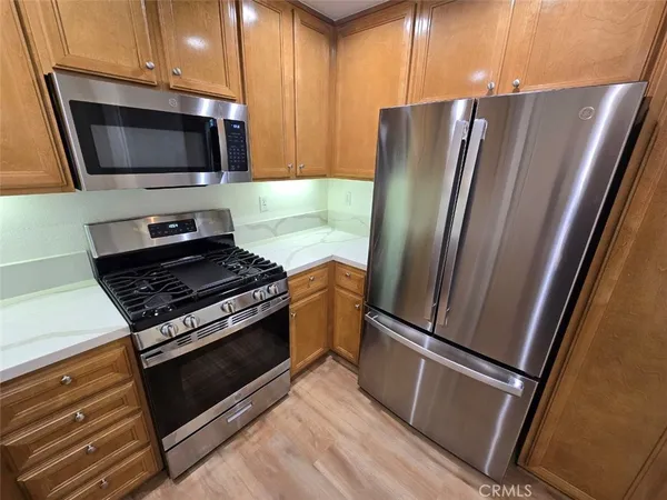 $3,850 | 48 Vermillion, Irvine, CA 92603